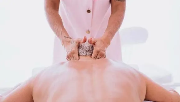 Massagem terapêutica e modeladora